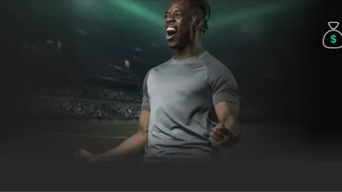 暗夜女王重临：魔女战甲闪耀，性感长腿显磅礴之力